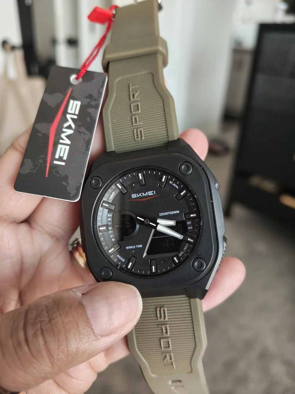 Men's Olive Green Sport Watch - Durable Silicone Strap